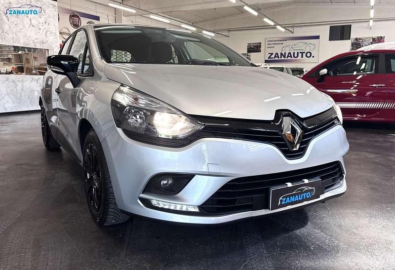 Occasion Renault Clio Business 90 ch (66 kW) 2019 Gris Van