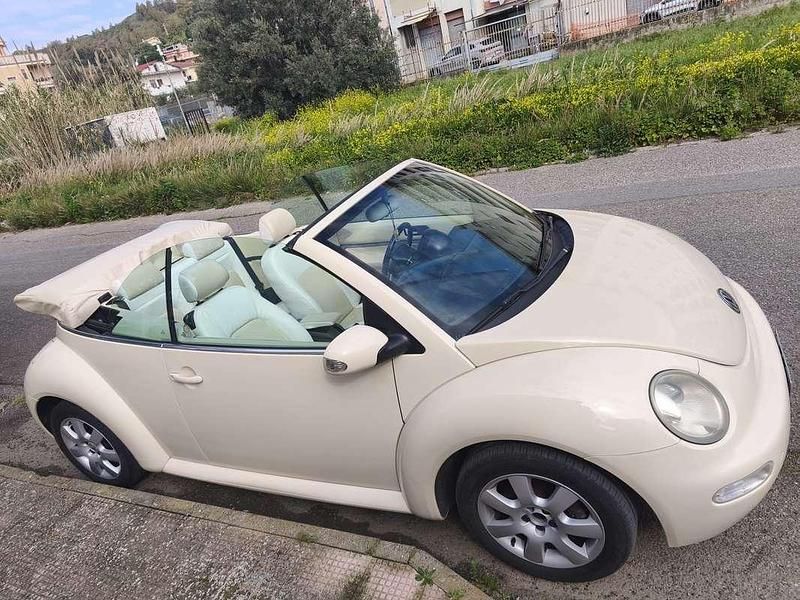 Usata VW New Beetle 101 CV (74 kW) 2004 Utilitaria
