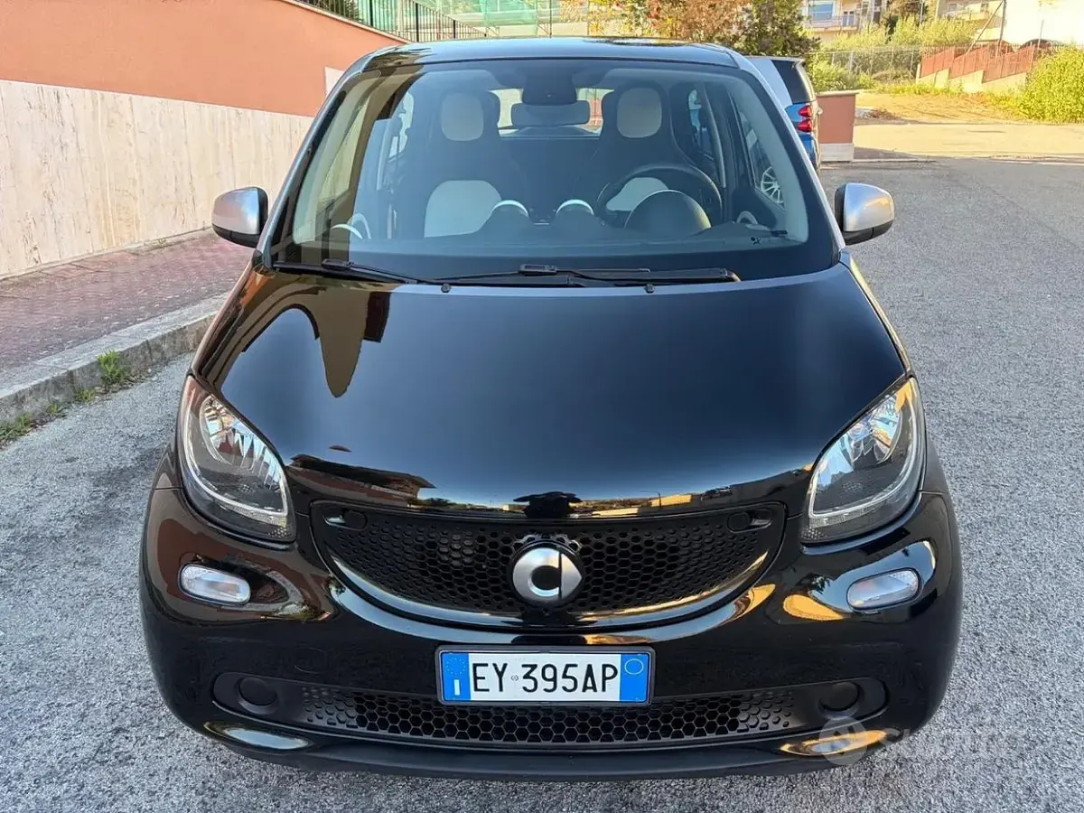 Usata Smart ForFour Passion 71 CV (52 kW) 2014 Nero Utilitaria