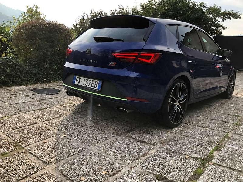 Usata Seat Leon CUPRA 300 CV (220 kW) 2017 Blu/azzurro Berlina