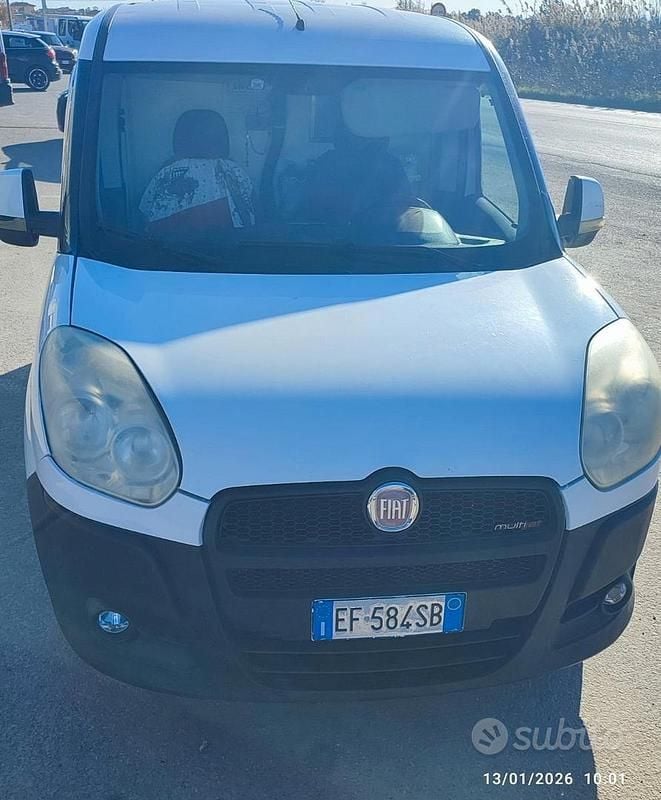 Usata Fiat Doblò 90 CV (66 kW) 2009 Bianco Monovolume