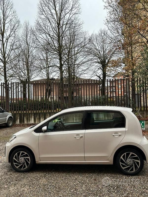 Usata VW up! 68 CV (50 kW) 2019 Bianco Utilitaria