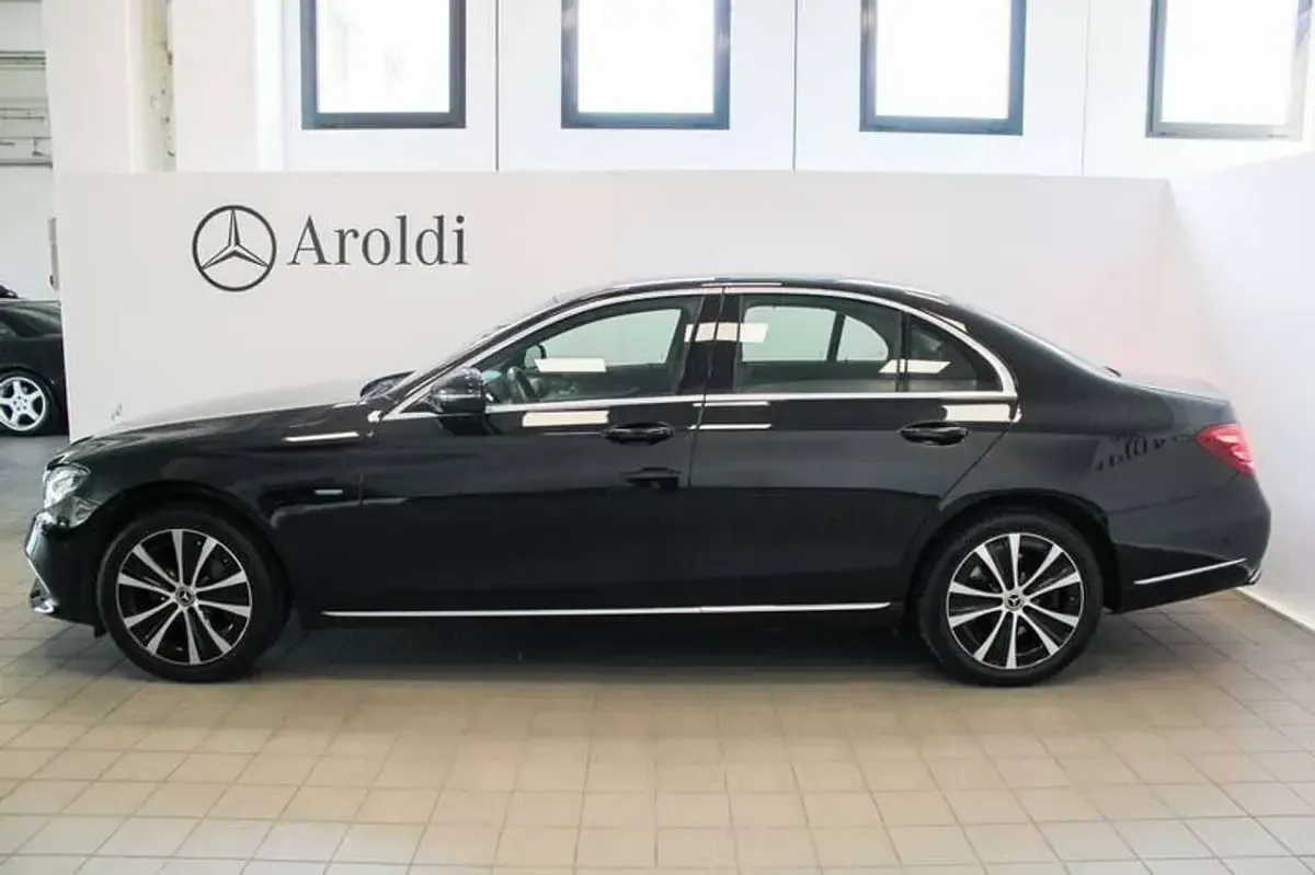 Usata Mercedes E350 Exclusive 211 CV (155 kW) 2017 197 nero ossidiana met. Berlina