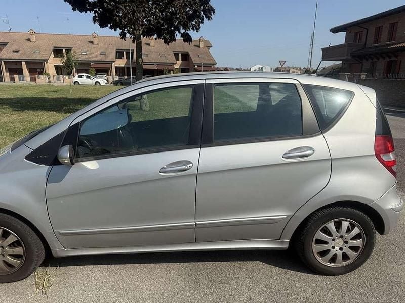 Grigio Usata 2008 Mercedes A180 Avantgarde Edition Monovolume | 2500 € (Ottimo prezzo) - Immagine 1/4