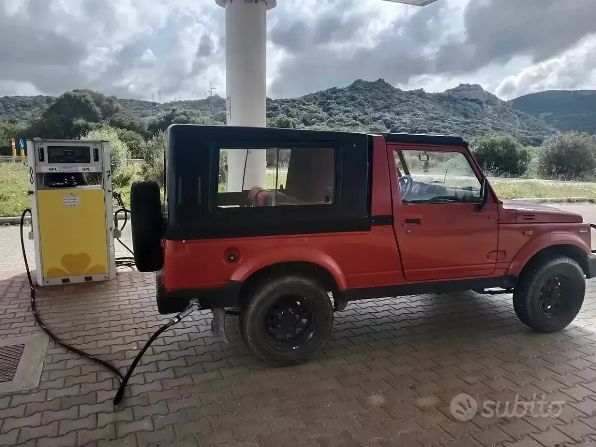Usata Suzuki Samurai 1995 Rosso SUV