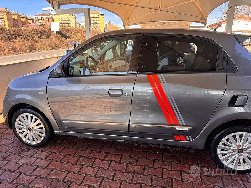 Usata Renault Twingo Vibes 60 kW (82 CV) 2020 Grigio Utilitaria