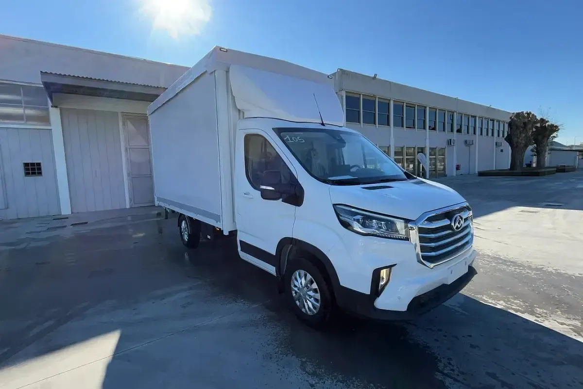 Nuova Maxus V90 150 CV (110 kW) 2025 Bianco Furgone
