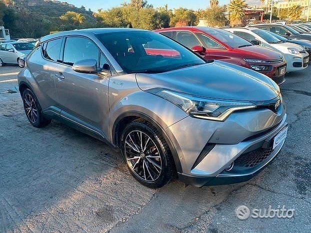 Usata Toyota C-HR 119 CV (87 kW) 2017 Grigio SUV