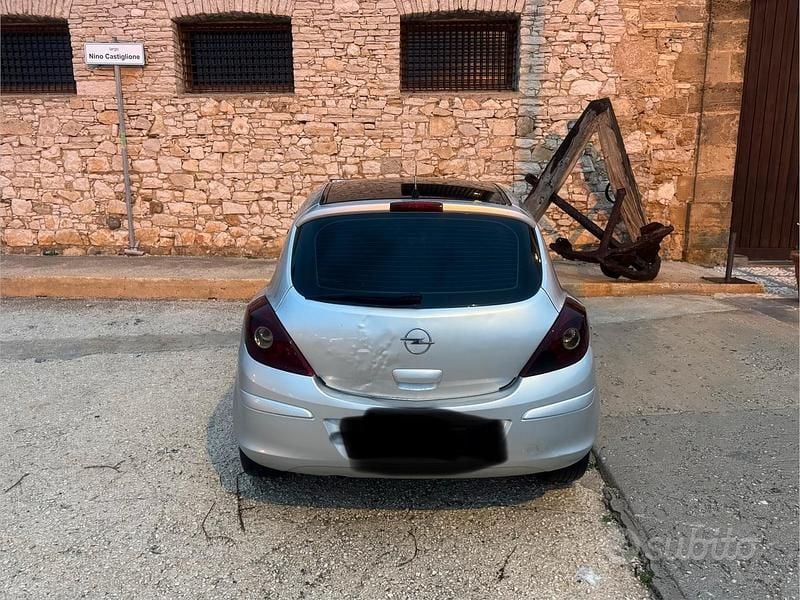 Usata Opel Corsa 2008 Grigio Utilitaria