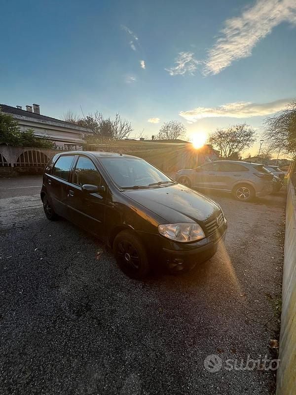 Usata Fiat Punto 80 CV (58 kW) 2003 Nero Utilitaria