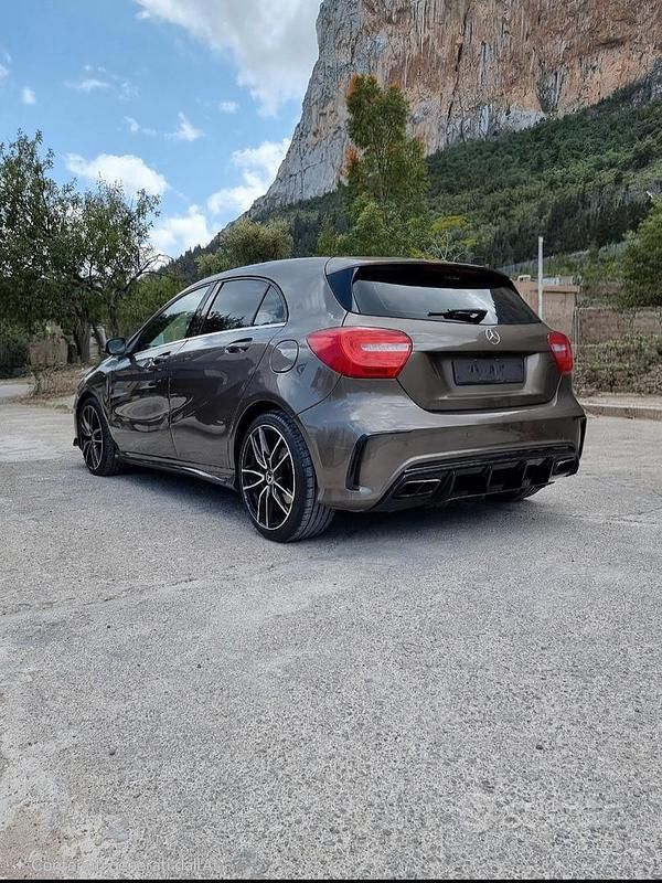 Usata Mercedes A180 Premium 2012 Marrone Berlina