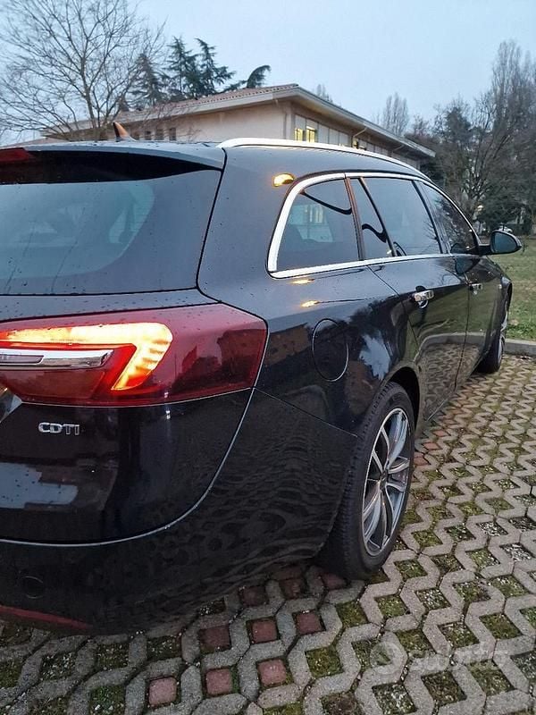 Usata Opel Insignia Sport 163 CV (119 kW) 2014 Nero Station wagon