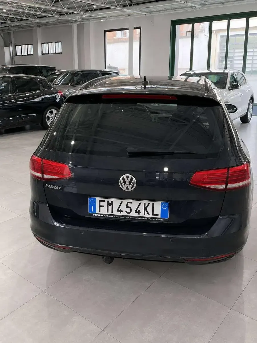Usata VW Passat Comfortline 120 CV (88 kW) 2017 Giallo Station wagon