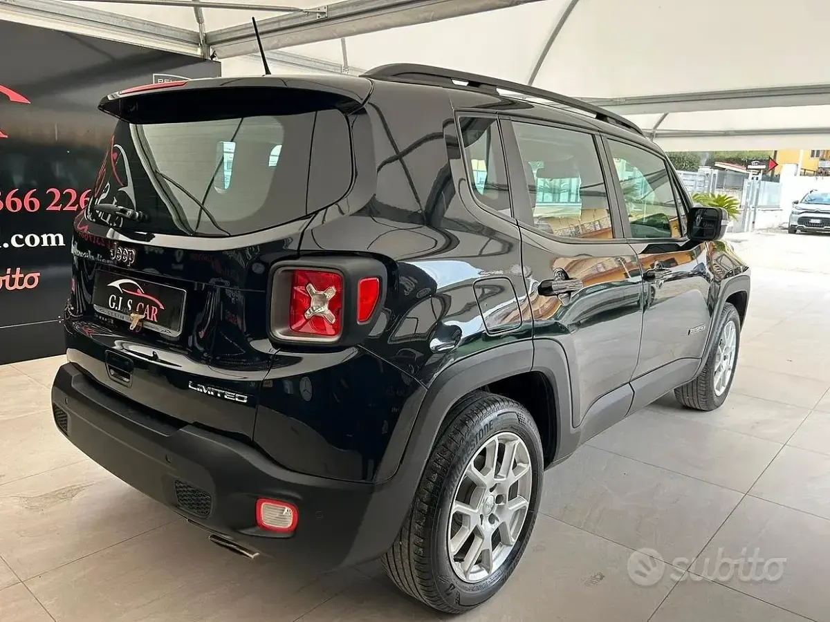 Usado Jeep Renegade Limited 120 CV (88 kW) 2021 Negro SUV