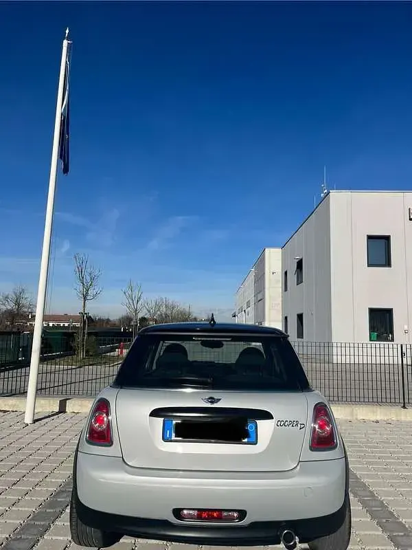 Usata Mini Cooper D 111 CV (81 kW) 2011 Grigio Utilitaria