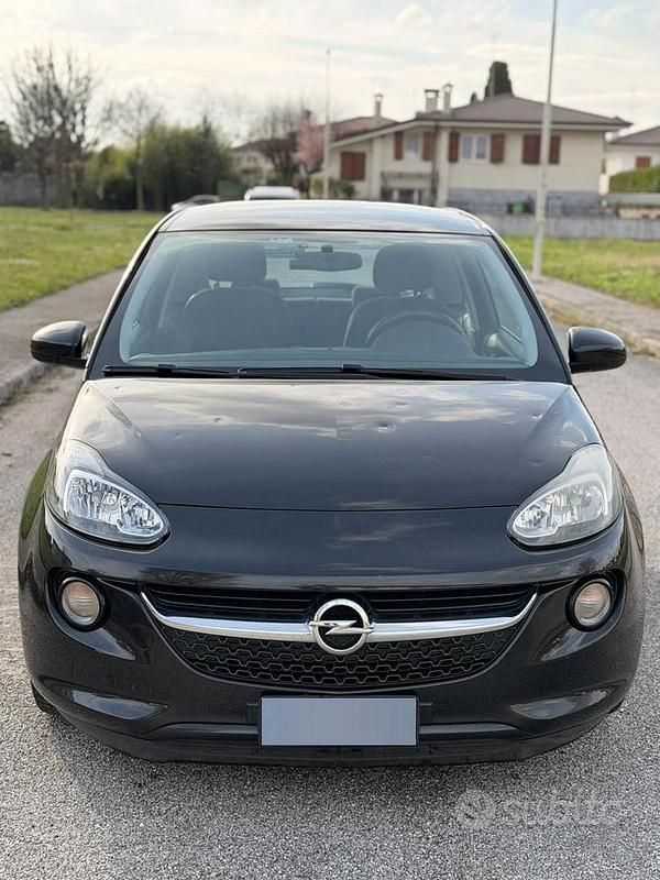 Usata Opel Adam 101 CV (74 kW) 2014 Nero Utilitaria