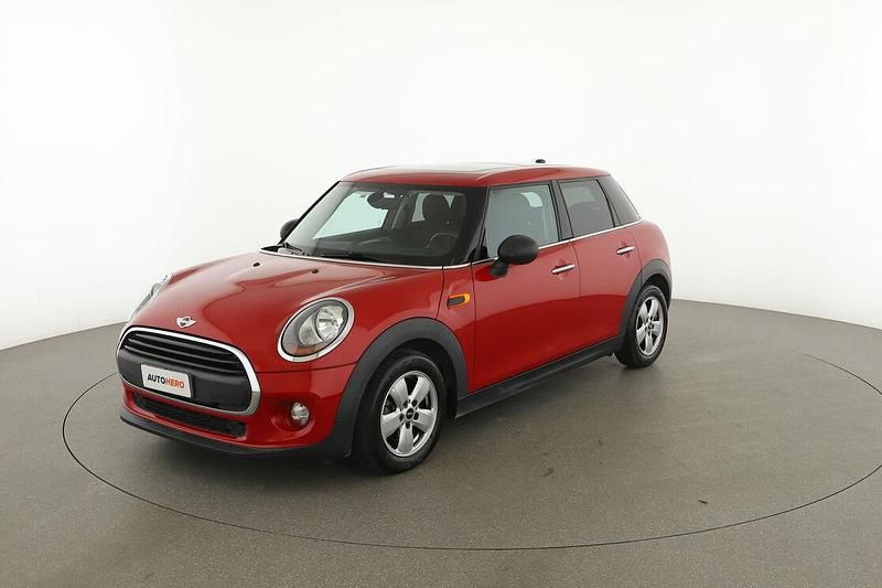 Usata Mini ONE 75 CV (55 kW) 2017 Rosso Utilitaria