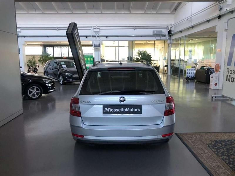 Usata Skoda Octavia Executive 116 CV (85 kW) 2019 Argento Station wagon