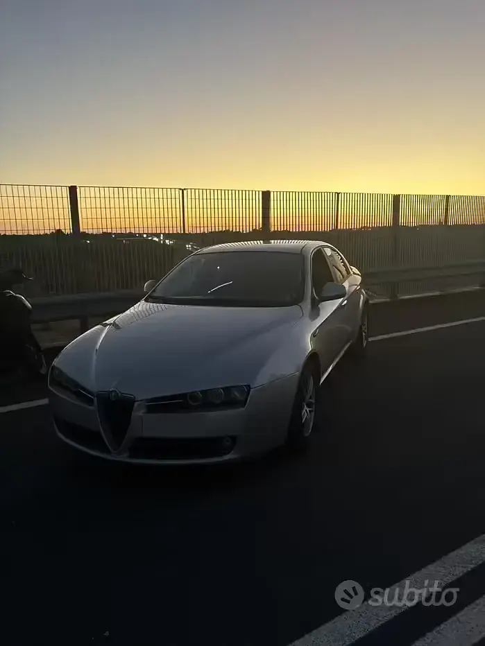 Usata Alfa Romeo 159 150 CV (110 kW) 2009 Grigio Berlina