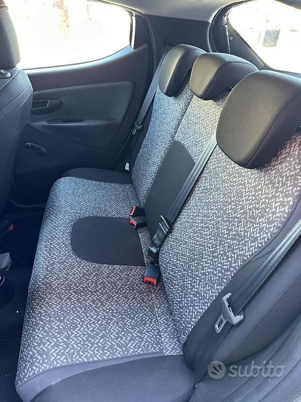 Usata Lancia Ypsilon Gold 80 CV (58 kW) 2022 Grigio Utilitaria