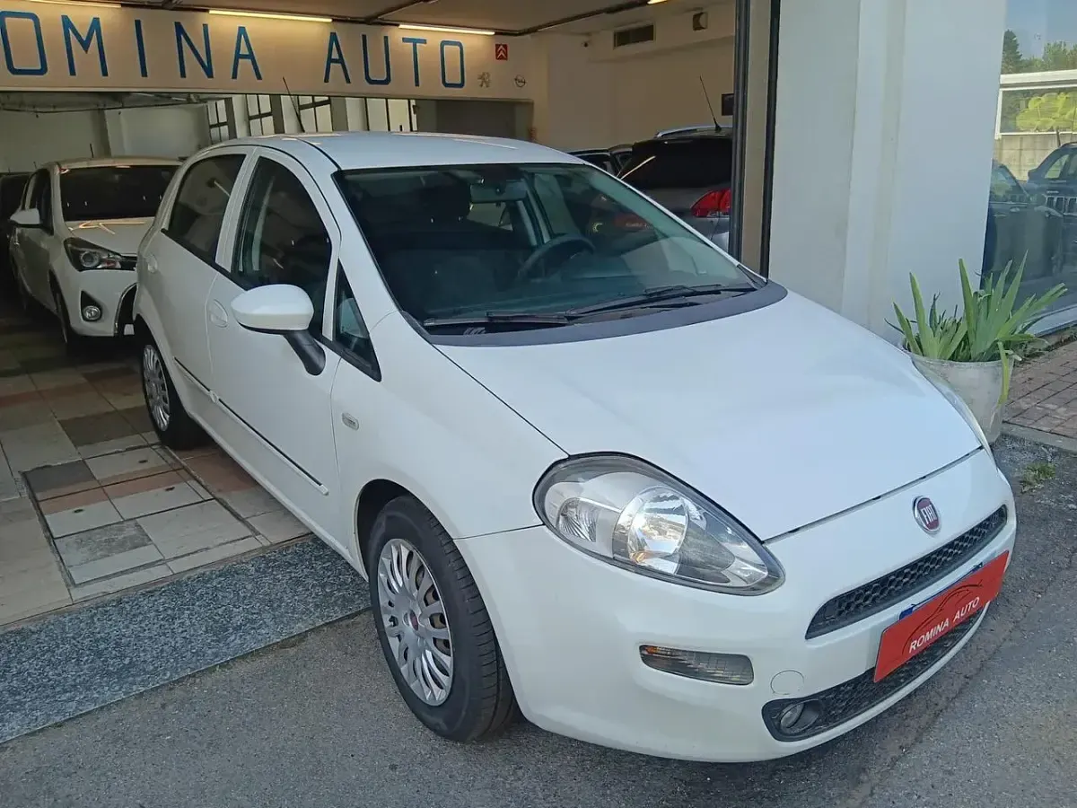Usata Fiat Punto Easy 85 CV (62 kW) 2016 Bianco Utilitaria