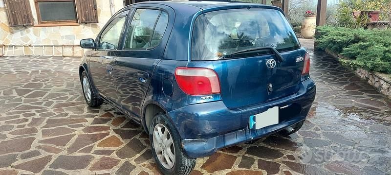 Usata Toyota Yaris Sol 2000 Utilitaria