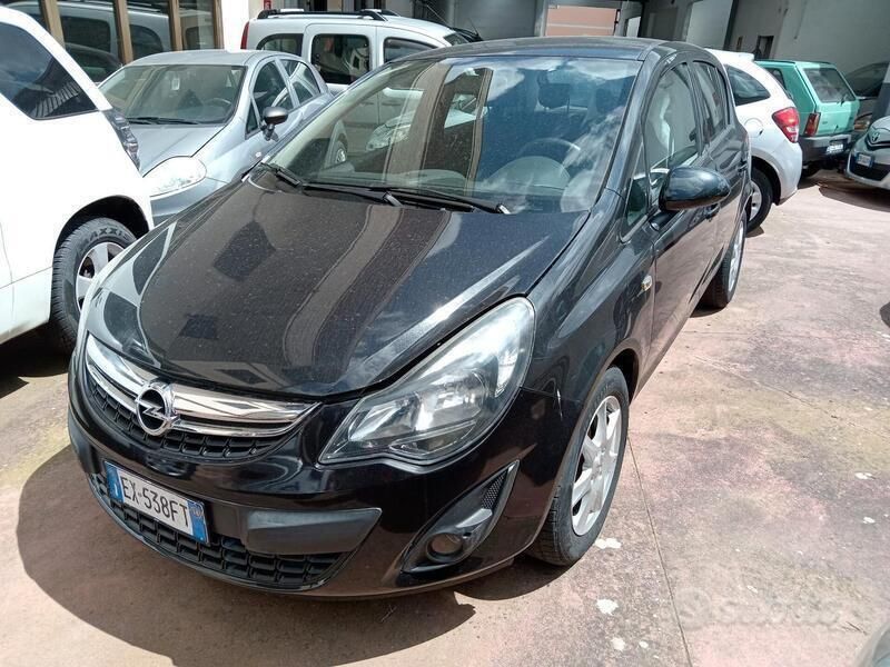 Usata Opel Corsa 85 CV (62 kW) 2014 Nero Berlina
