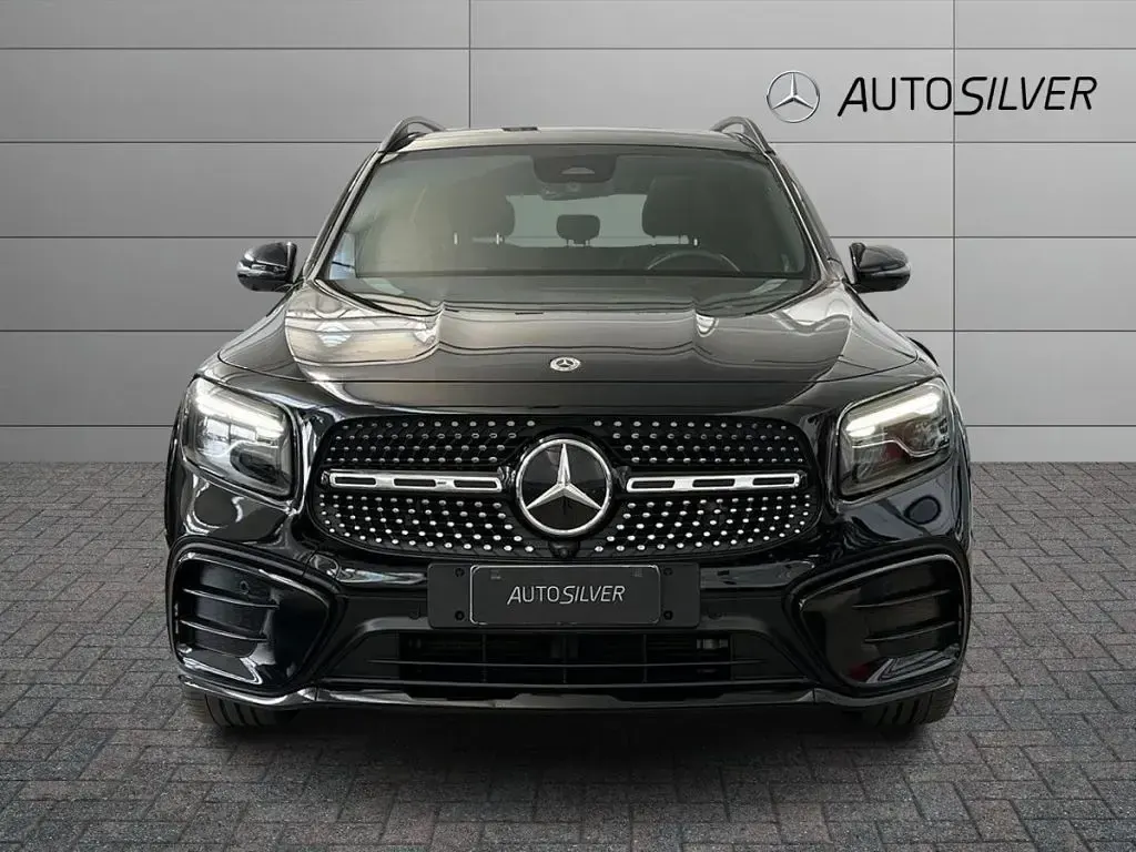 Usata Mercedes GLB220 AMG Line Premium Plus 190 CV (139 kW) 2024 Nero / metallizzato SUV