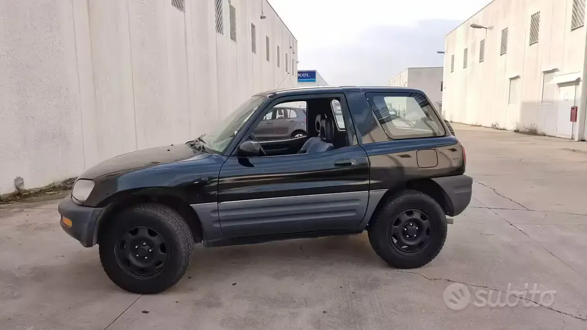 Usata Toyota RAV4 128 CV (94 kW) 1996 Nero SUV