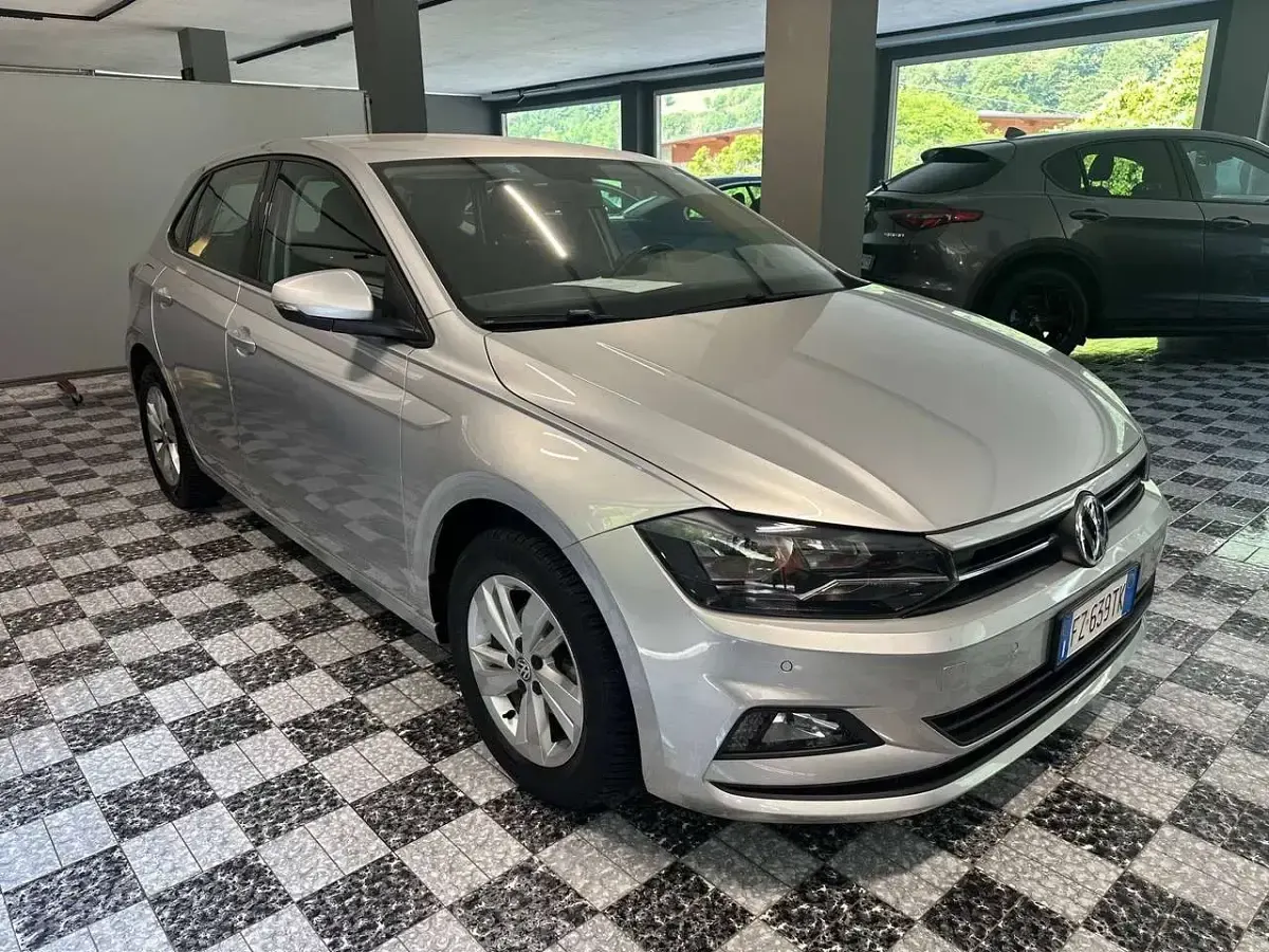 Usata VW Polo Comfortline 95 CV (69 kW) 2020 Argento Utilitaria
