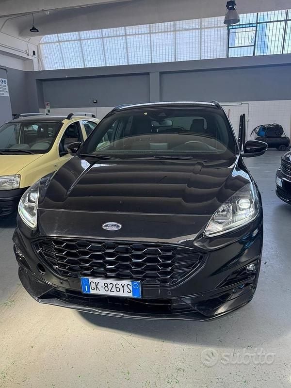 Usata Ford Kuga ST-Line 120 CV (88 kW) 2022 Nero SUV