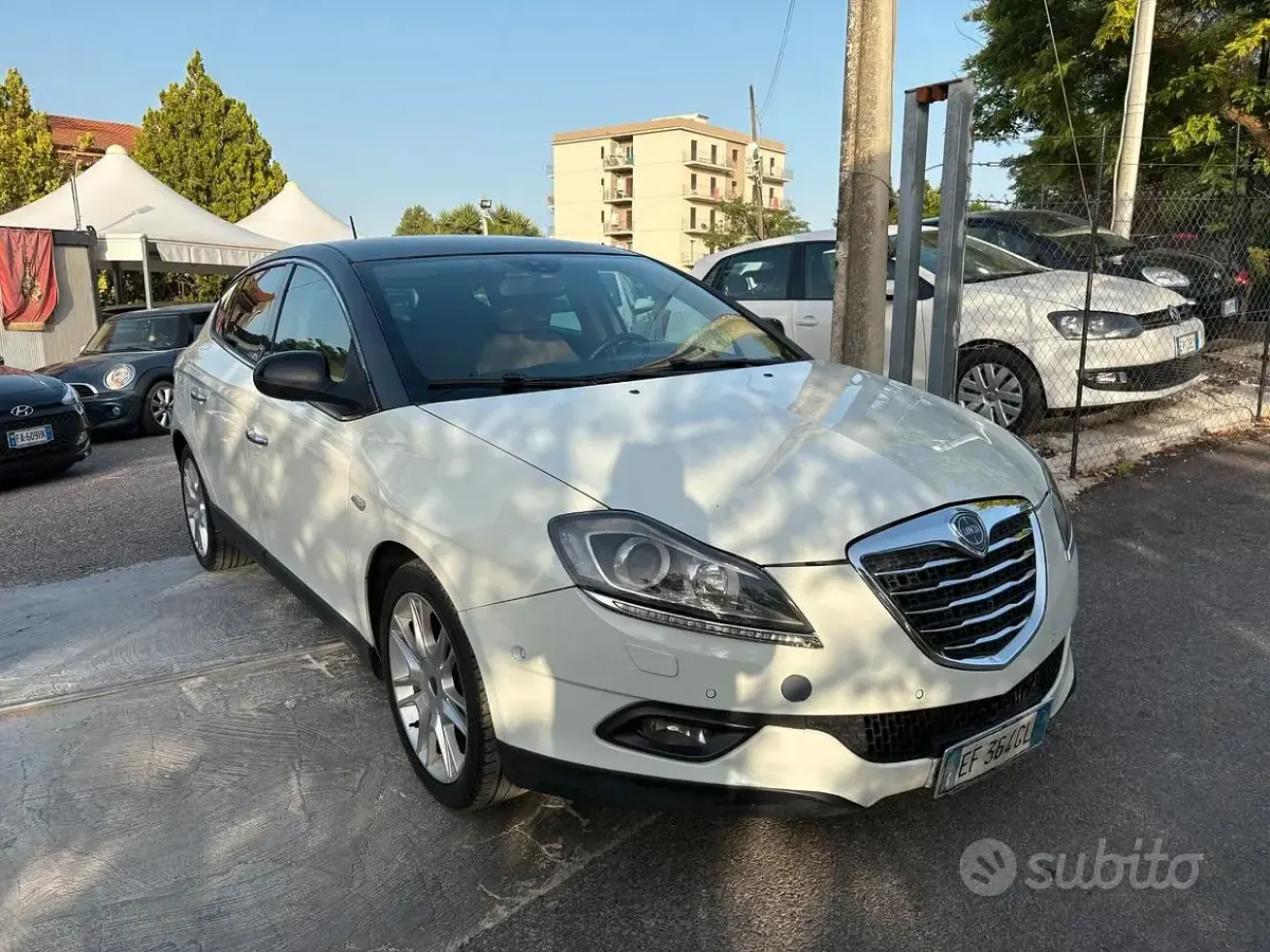 Usata Lancia Delta S 120 CV (88 kW) 2011 Bianco Utilitaria
