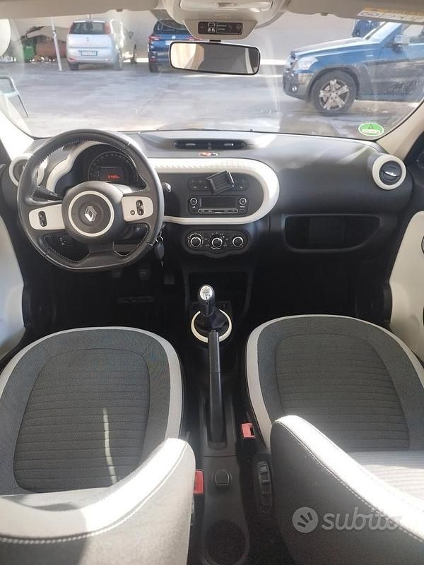 Usata Renault Twingo SE 70 CV (51 kW) 2015 Blu Utilitaria