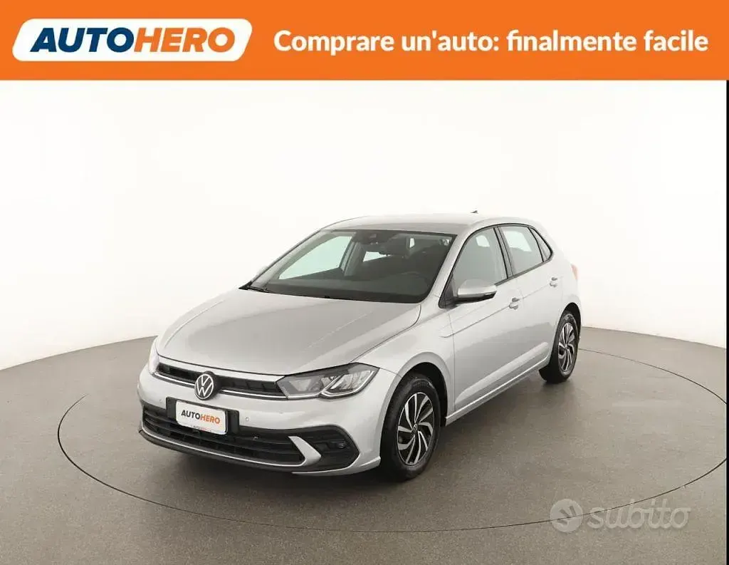 Usata VW Polo Life 95 CV (69 kW) 2023 Grigio Utilitaria