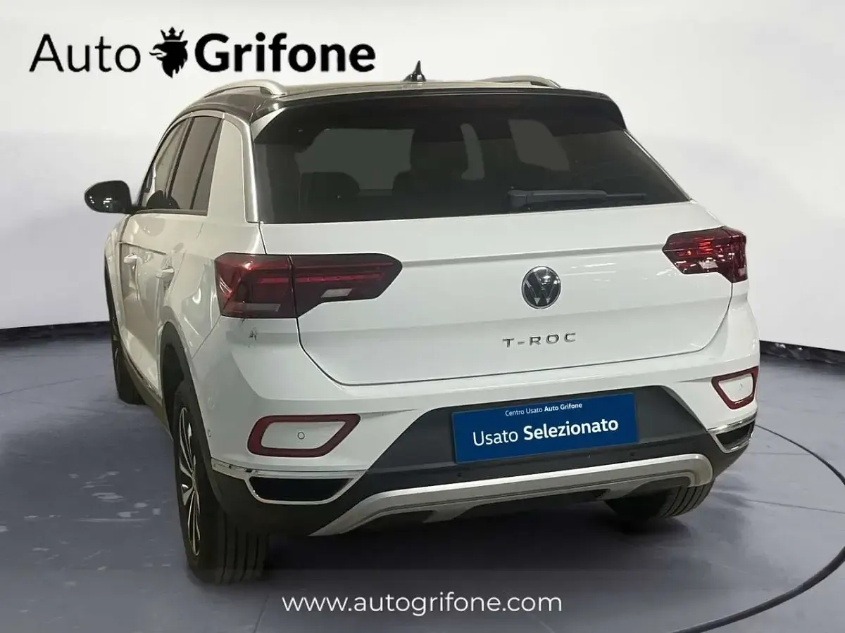 Usata VW T-Roc Style 110 CV (80 kW) 2023 Nero SUV