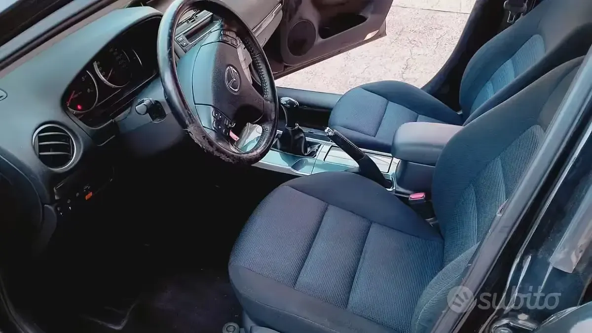 Usata Mazda 6 121 CV (88 kW) 2006 Nero Berlina