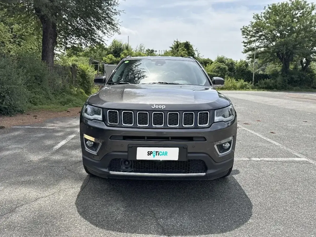 Usata Jeep Compass Limited 140 CV (102 kW) 2018 Grigio SUV