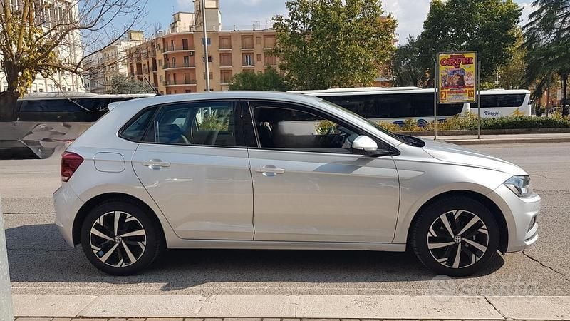 Usata VW Polo Highline 95 CV (69 kW) 2018 Argento Berlina