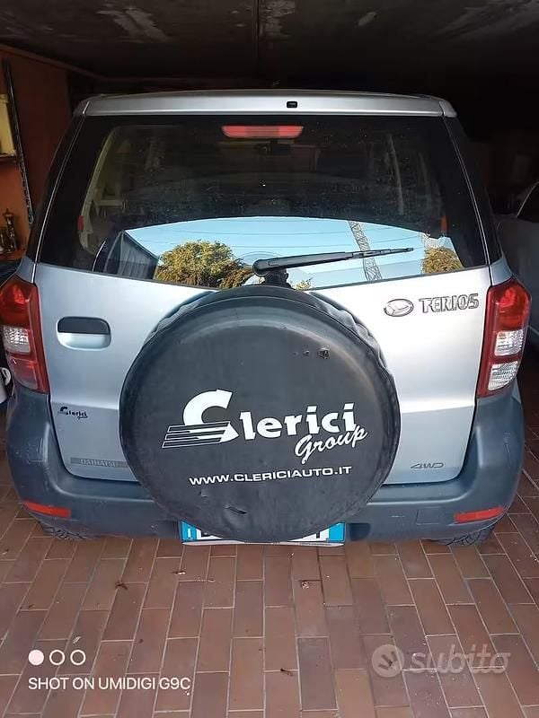 Usata Daihatsu Terios 105 CV (77 kW) 2007 Grigio SUV