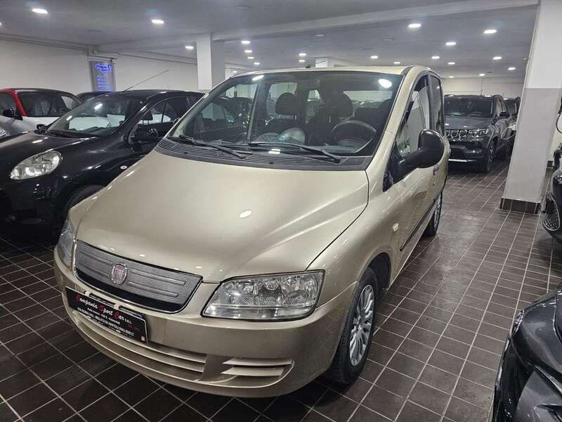 Usata Fiat Multipla Emotion 103 CV (75 kW) 2010 Bronzo Monovolume