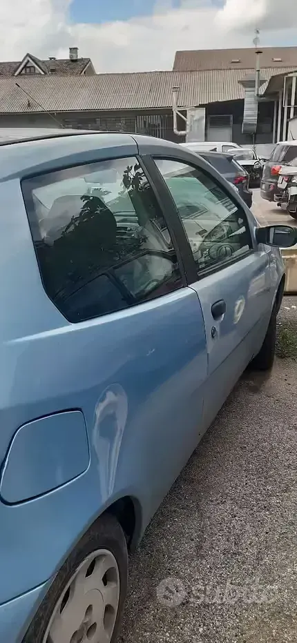 Usata Fiat Punto 60 CV (44 kW) 2003 Utilitaria