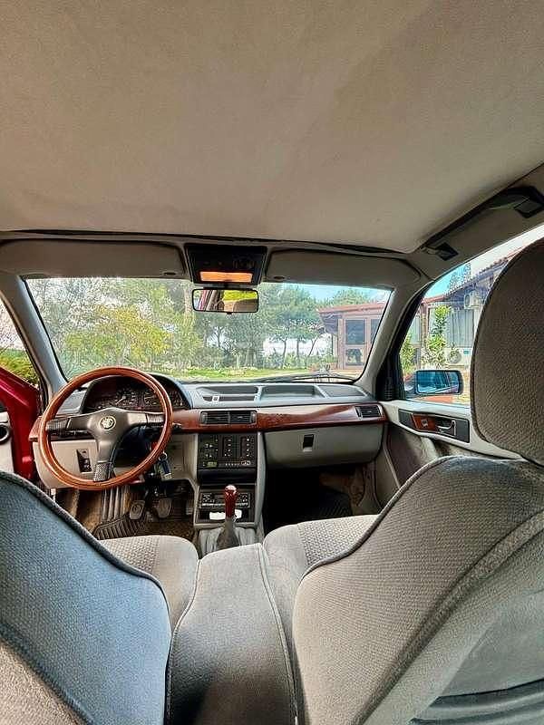 Usata Alfa Romeo 155 Super 150 CV (110 kW) 1995 Rosso Berlina