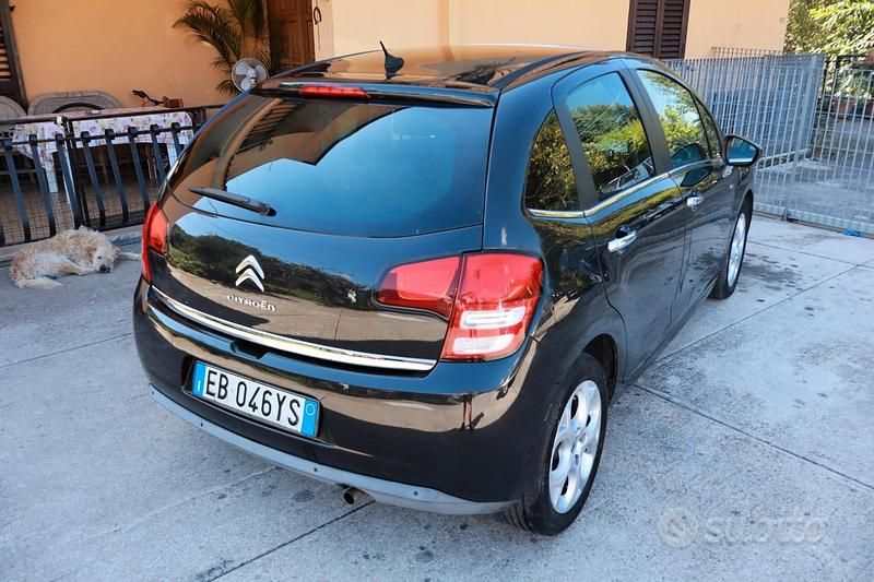 Begagnad Citroën C3 Exclusive 73 HK (53 kW) 2010 Brun Halvkombi