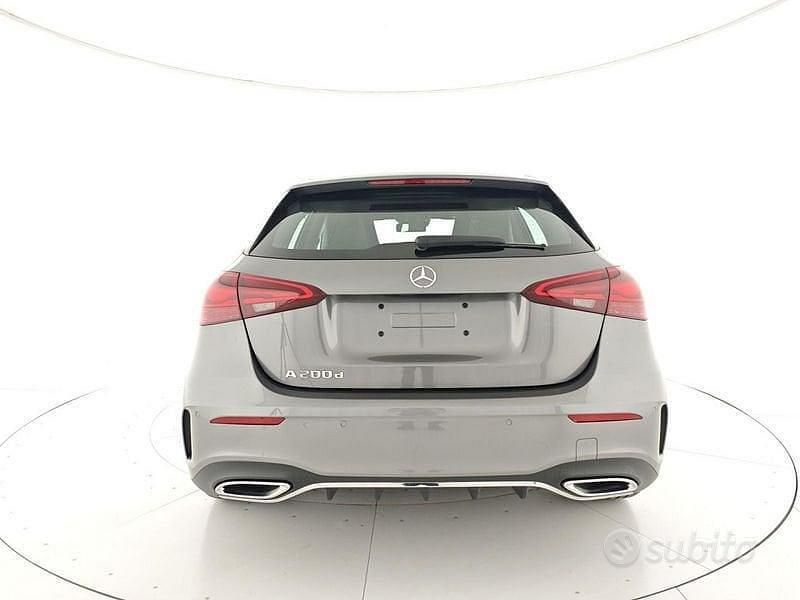 Usata Mercedes A200 AMG line 150 CV (110 kW) 2024 Grigio Berlina