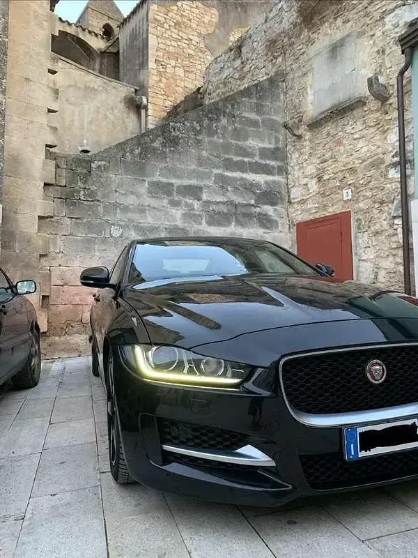 Usata Jaguar XE R-Sport 179 CV (131 kW) 2016 Nero Berlina