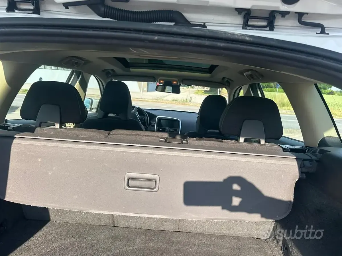 Usata Volvo XC60 163 CV (119 kW) 2011 Bianco SUV