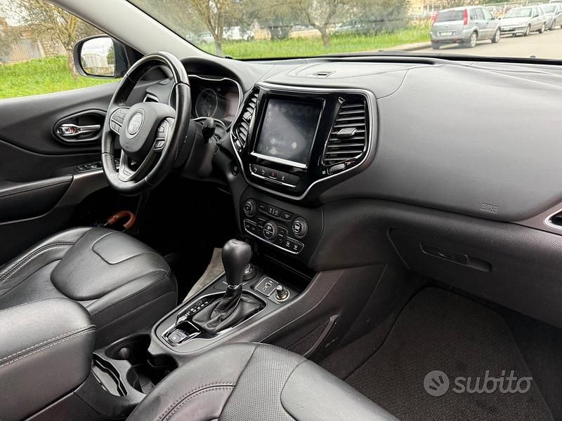 Usata Jeep Cherokee 87 CV (63 kW) 2018 Nero SUV