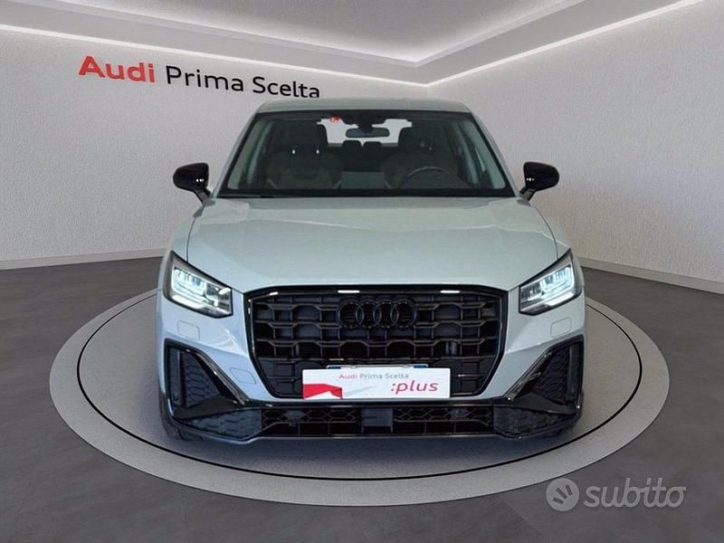 Usata Audi Q2 S-Line 116 CV (85 kW) 2023 Grigio freccia metalizzato SUV
