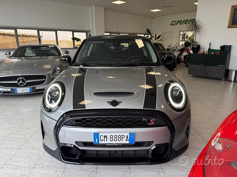 Usata Mini Cooper S Essential 178 CV (130 kW) 2023 Grigio Utilitaria