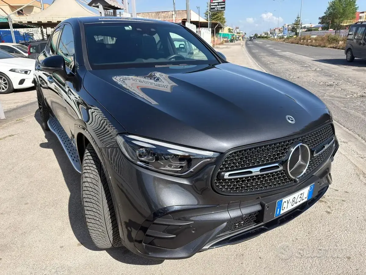 Usata Mercedes GLC300 269 CV (197 kW) 2024 Giallo SUV
